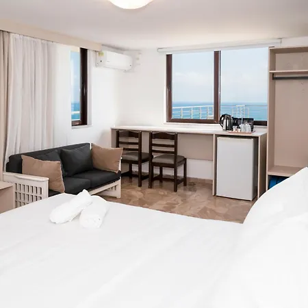 Argo Rooms-papadakis Aparthotel *